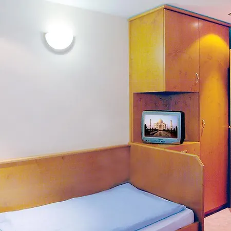 Hotel-pension Bergkranz ゲストハウス ブラウンラーゲ