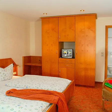 ゲストハウス Hotel-pension Bergkranz